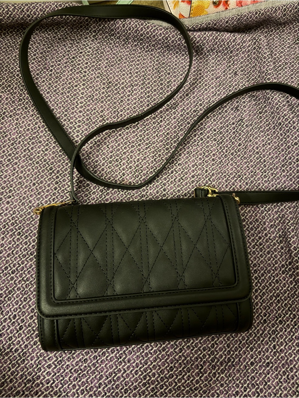 Black Quilted Crossbody w/phone holder